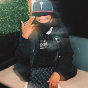 trapstar embroidered puffer vest black