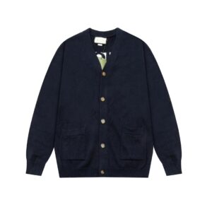 gu letter logo cardigan