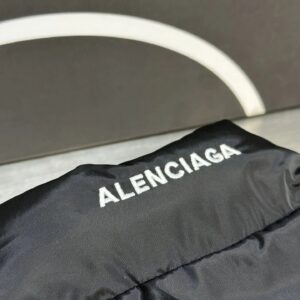 balenciaga short puffer jacket black