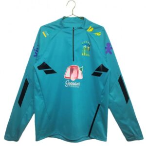 sporty long sleeve shirt