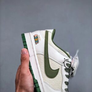 gucci x nike dunk low white green