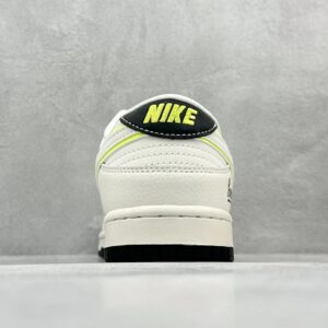 gucci x nike sb dunk low white black