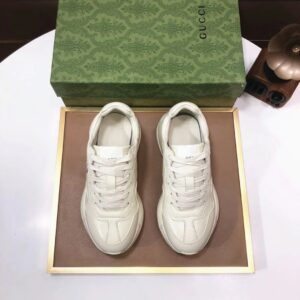 gucci rhyton clunky sneakers white red