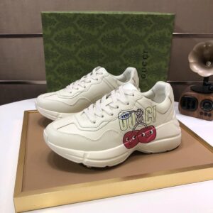 gucci rhyton clunky sneakers white red