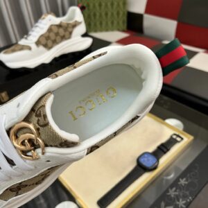 gucci signature sneakers white