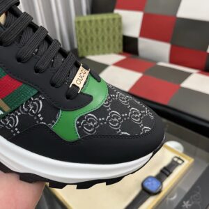 gucci signature sneakers black