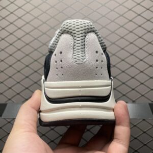 adidas yeezy boost 700 og wave runner