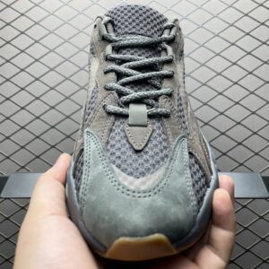 adidas yeezy 700 v2 ​​dark grey
