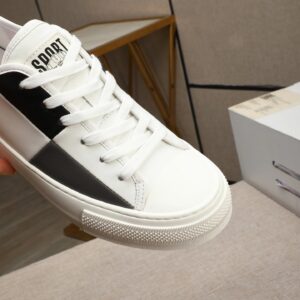 gucci leather sneakers white black gray