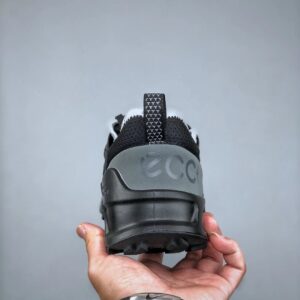 ecco men's running shoes black