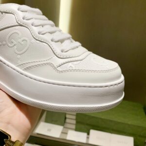 gucci casual sneakers white