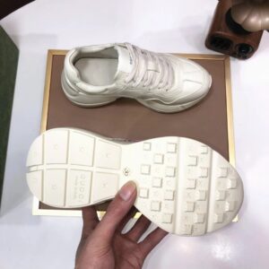 gucci rhyton clunky sneakers white red