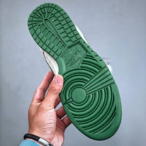 gucci x nike dunk low white green