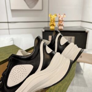gucci run sneakers black white