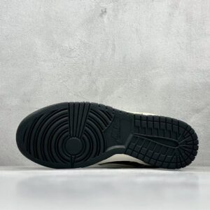 gucci x nike sb dunk low white black