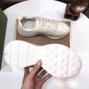 gucci rhyton clunky sneakers white red
