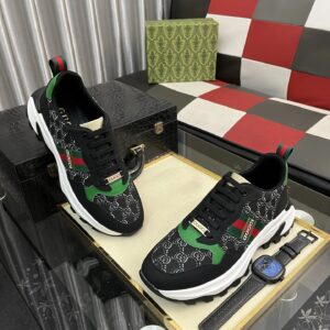 gucci signature sneakers black