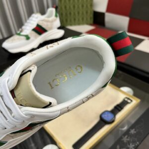 gucci signature sneakers white green
