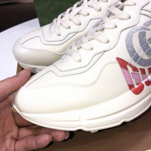 gucci rhyton clunky sneakers white red