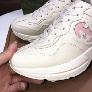 gucci rhyton clunky sneakers white pink
