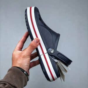 crocs classic clogs navy