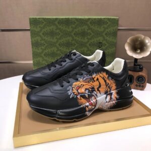 gucci rhyton clunky sneakers black tiger