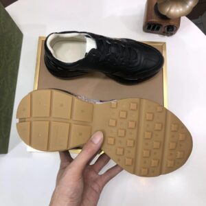 gucci rhyton clunky sneakers black tiger