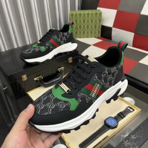 gucci signature sneakers black