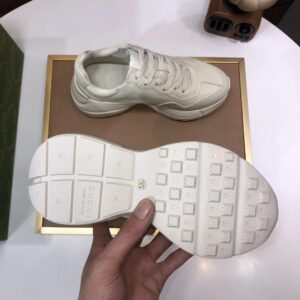 gucci rhyton clunky sneakers white red