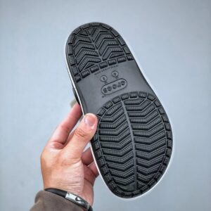 crocs classic clogs black