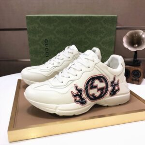 gucci rhyton clunky sneakers white black
