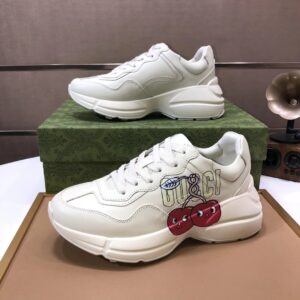 gucci rhyton clunky sneakers white red