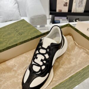gucci run sneakers black white