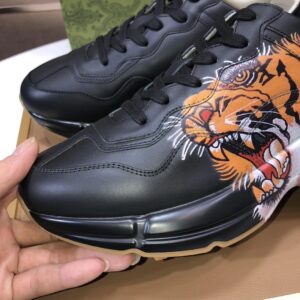 gucci rhyton clunky sneakers black tiger