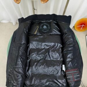 moose knuckles victory vest black/white