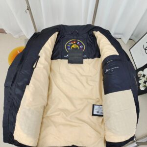 moose knuckles logo zipper jacket black