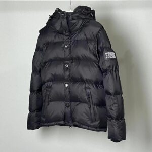 burberry heavy duty jacket （black and beige ）