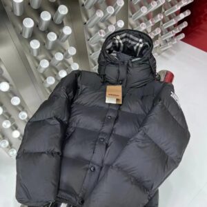 burberry heavy duty jacket （black and beige ）