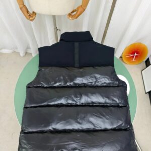 moose knuckles victory vest black/white