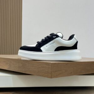 ​​givenchy retro runner sneaker （ black & white）