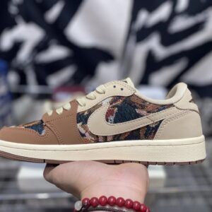 aj1 reverse mocha sneakers