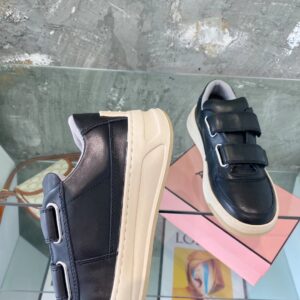 magic sticker white shoes