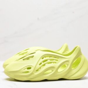 adidas yeezy foam runner