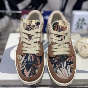 aj1 reverse mocha sneakers