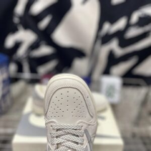 travis scott x aj1 reverse mocha