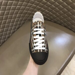 burberry men's classic sneakers