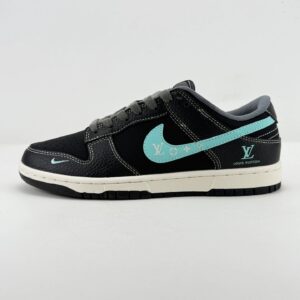 sb dunk low collab blue