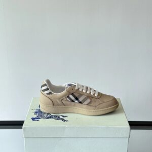 burberry men's classic low sneakers