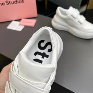 magic strap sneakers