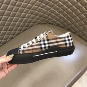 burberry men's classic sneakers